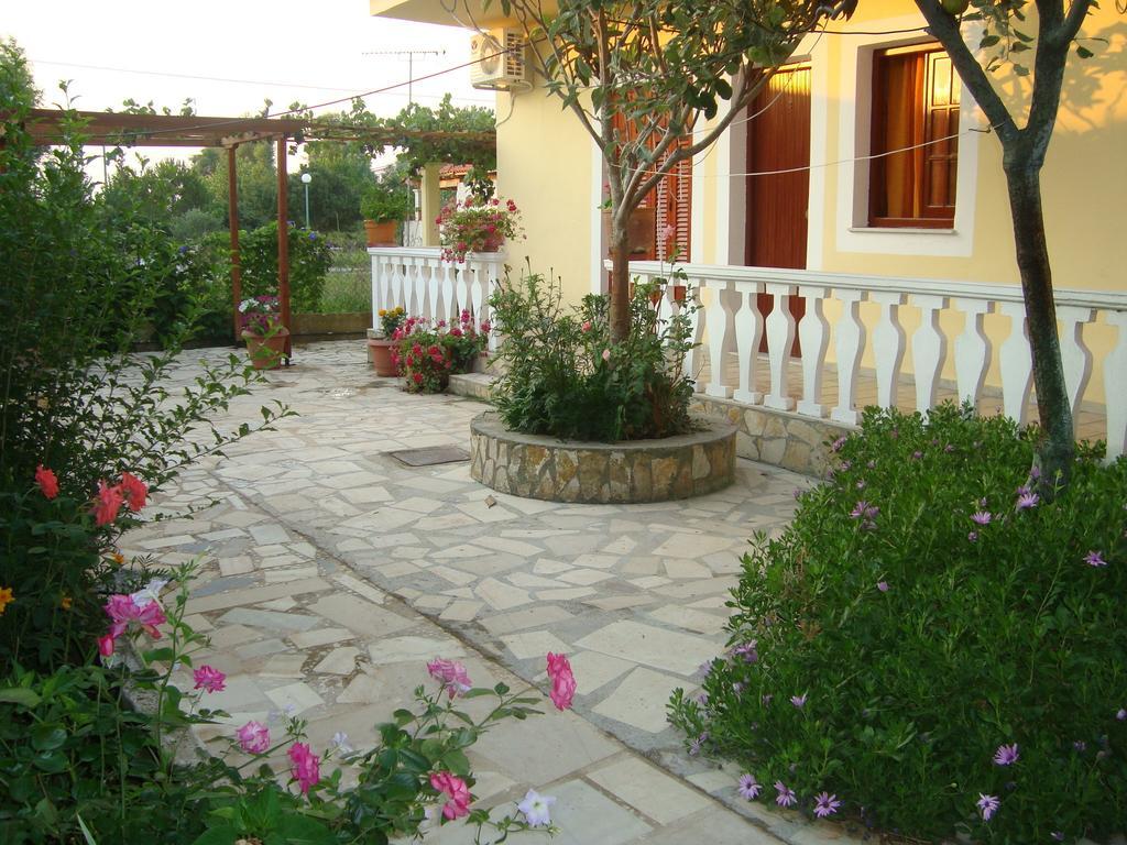 Apartment Victoria Agios Georgios  Exteriör bild