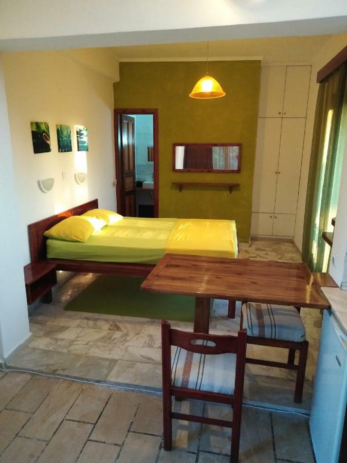 Apartment Victoria Agios Georgios  Exteriör bild