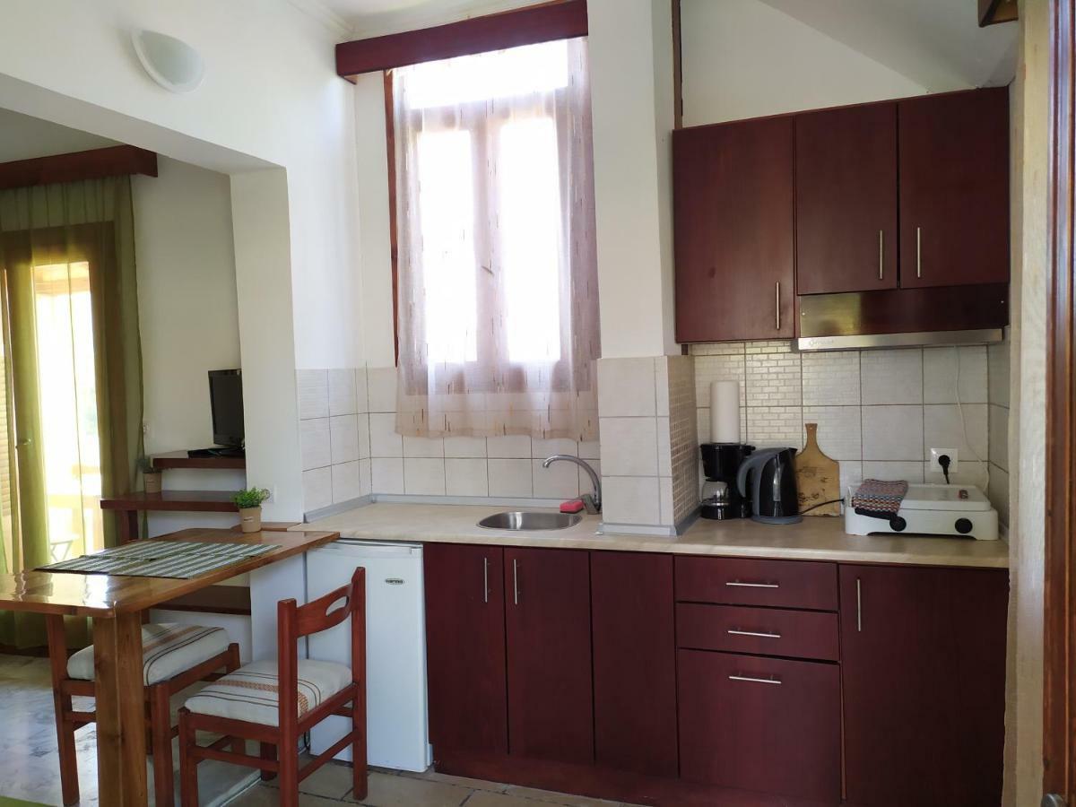 Apartment Victoria Agios Georgios  Exteriör bild