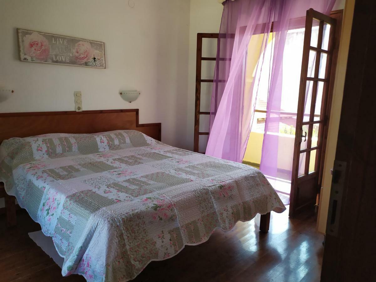 Apartment Victoria Agios Georgios  Exteriör bild